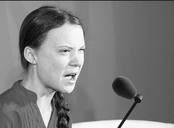 39 Thanksgiving Table Topics To Avoid Unless You WANT To Argue With Your Family