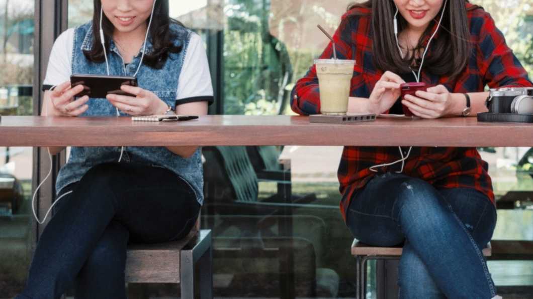 24 Texts College Girls Send To 'The Group Chat,' Numerous Times