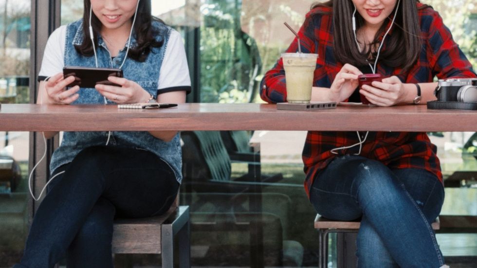 Texts College Girls Send To 'The Group Chat,' Numerous Times | The ...
