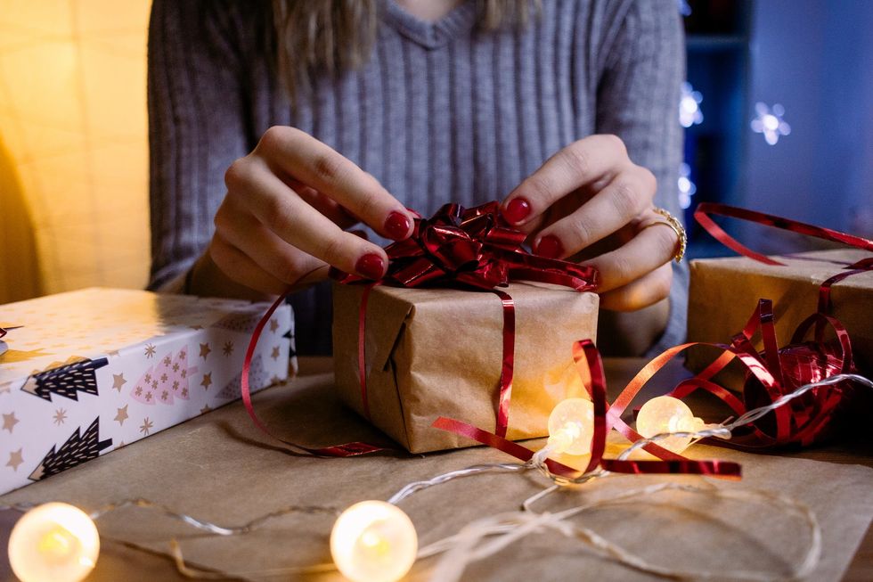 4 Ways To Not Buy Gifts This Christmas, But Still Have All The Fun