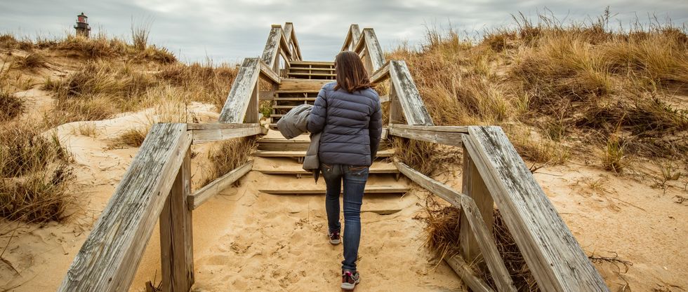 To The Girl Who's Fighting For A Relationship That's Bound To Fall Apart, You WILL Be OK Without Him