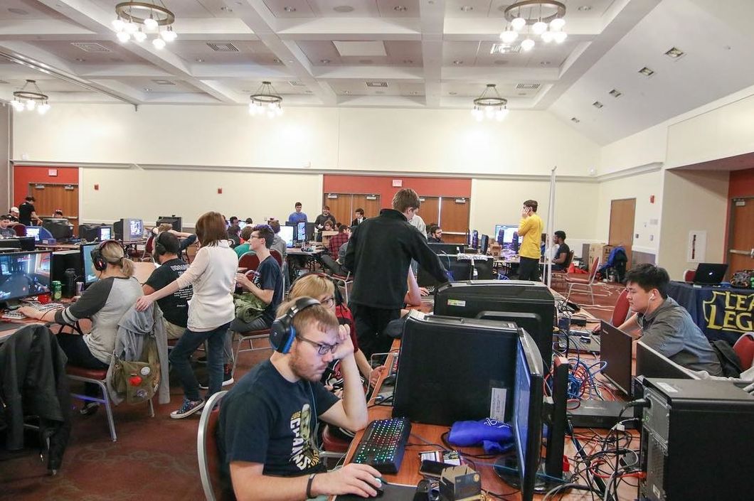 What It's Like Inside A Super Smash Bros. Tournament In Uptown Oxford