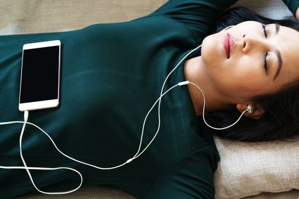 Here’s How You Can Find New Music To Listen To When You Don't Have A Specific "Taste"
