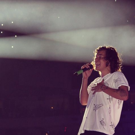 10 Reasons Harry Styles Is The Best Man To Walk The Face Of This Earth