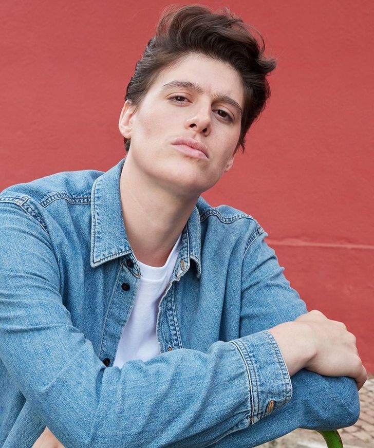 Model Rain Dove's DMs Prove That Killing Them With Kindness Actually Works