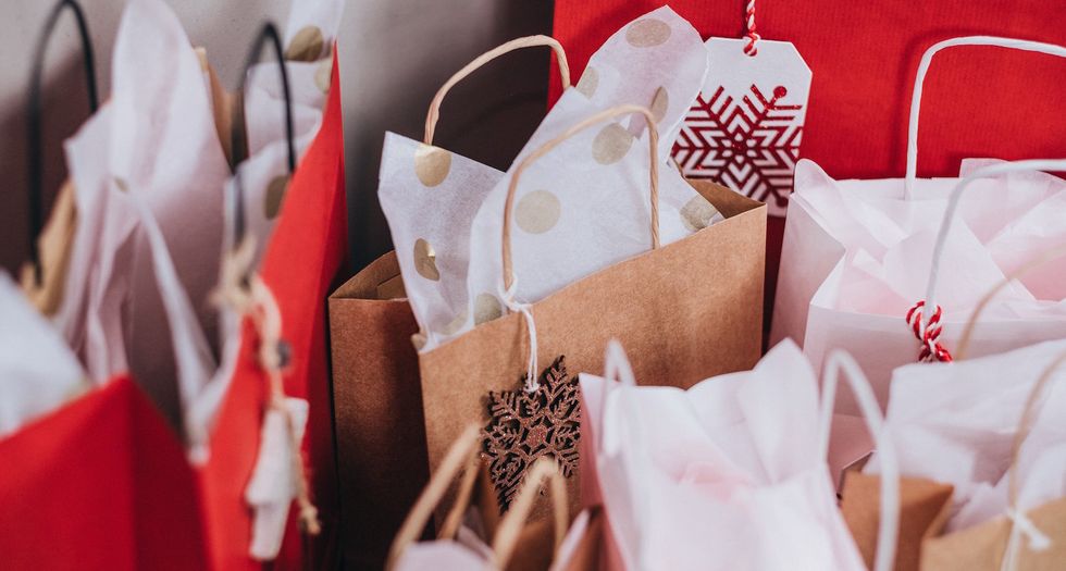 White Elephant Is The Only Xmas Tradition That'll Make You Laugh So Hard You'll Cry