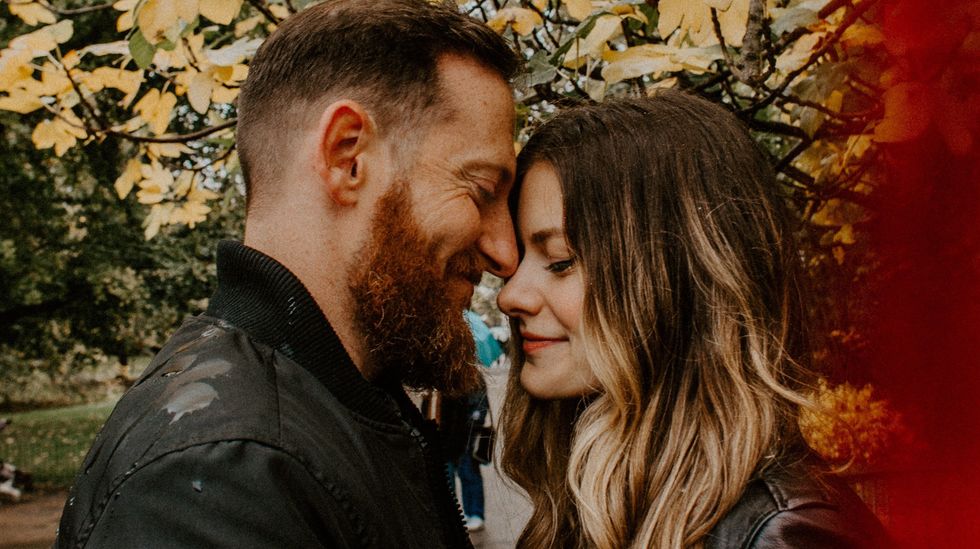 Ladies, Sliding Into His DMs Is NOT Going To Make Him Want You, You'll Just Look Desperate