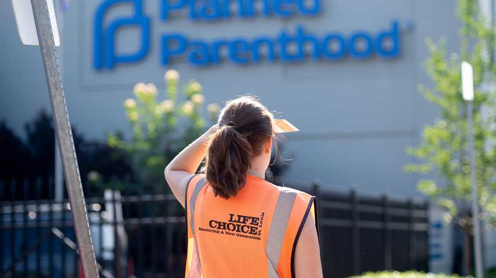 What I Learned Sidewalk Counseling Outside My State's Only Abortion Clinic