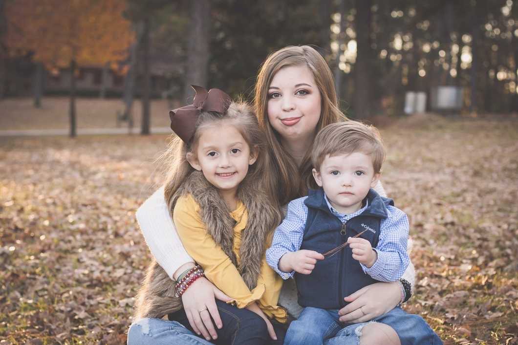 9 Things You Experience When Your Siblings Are THAT Much Younger Than You