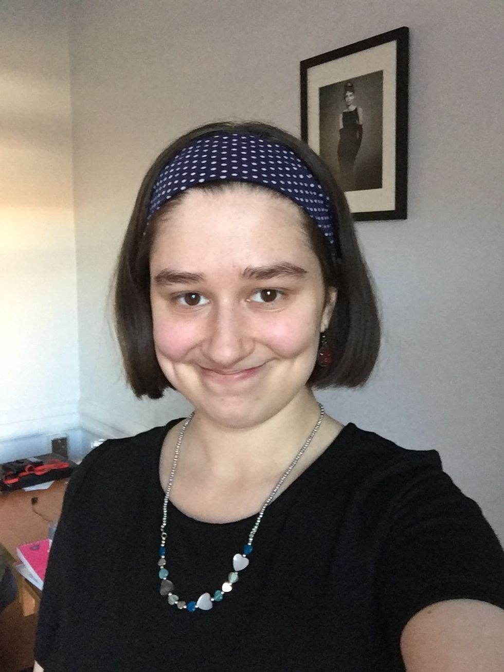 Date Anna: A Taylor Swift-Loving Bisexual Icon Who Dislikes The 'Jeopardy' Theme Song