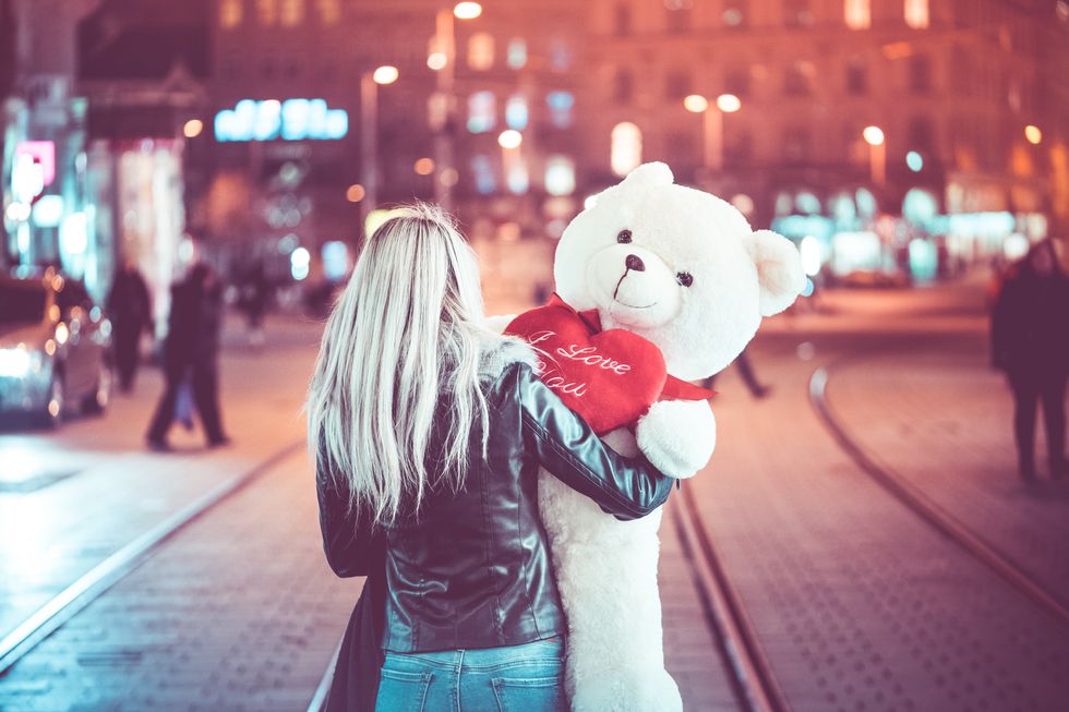 5 Types Of Couples We've All Seen On Valentine’s Day