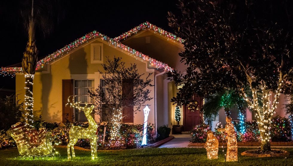 People Are Combating Coronavirus Anxiety With Christmas Lights, And We Love It