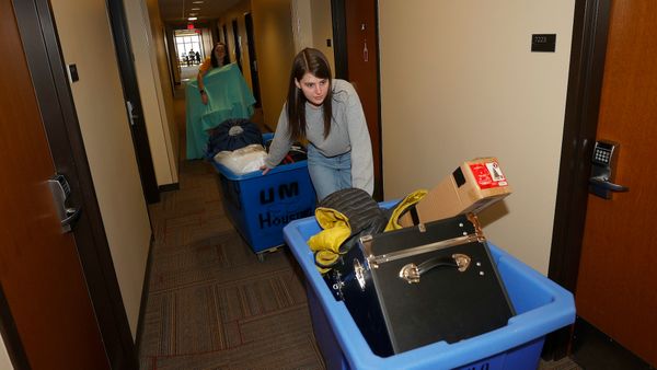 I'm 19 And Won't Get ANY Help From The Coronavirus Aid Package, Thanks For Nothing, Congress