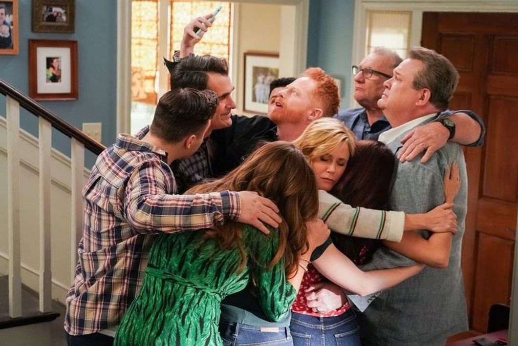 13 GIFs That Perfectly Represent Your Favorite Characters Of 'Modern Family'
