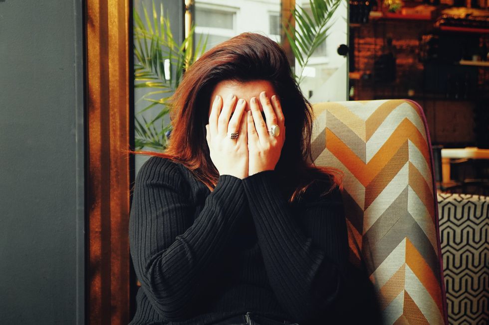 13 Weird Things I Do On A Normal Basis, Thanks To My Social Anxiety