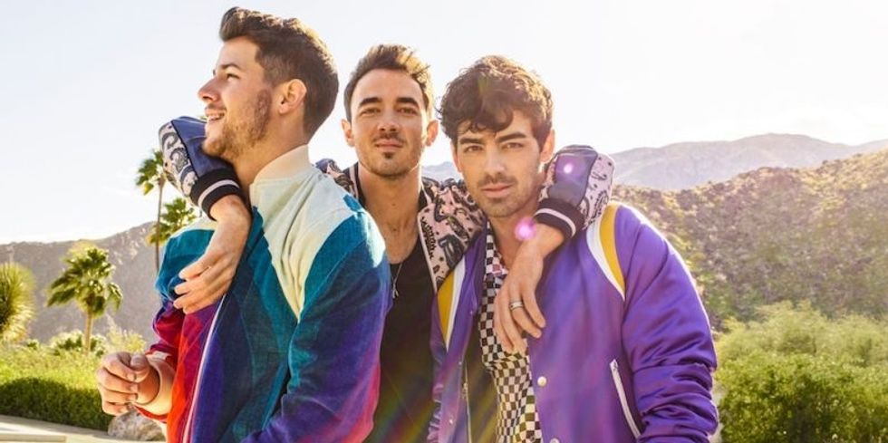 The Jonas Brothers Made A Surprise 'Happiness Begins Tour' Concert Movie And It Drops TONIGHT