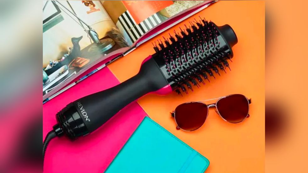 I Tried Revlon's One-Step Hair Dryer That's Been All Over Instagram And Honestly? I Get The Hype
