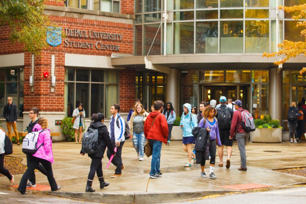 5 Spring Outfits You See At DePaul University