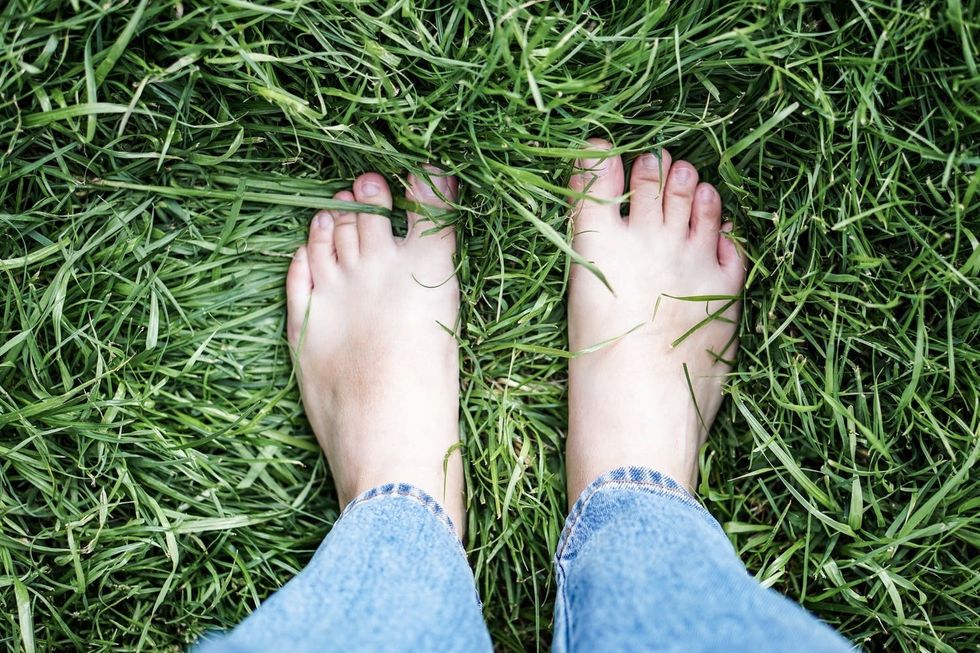 9 Grounding Techniques If You're Feeling Overwhelmed Right Now