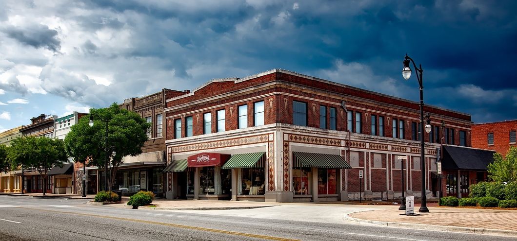 24 Signs You Grew Up In A Small Town