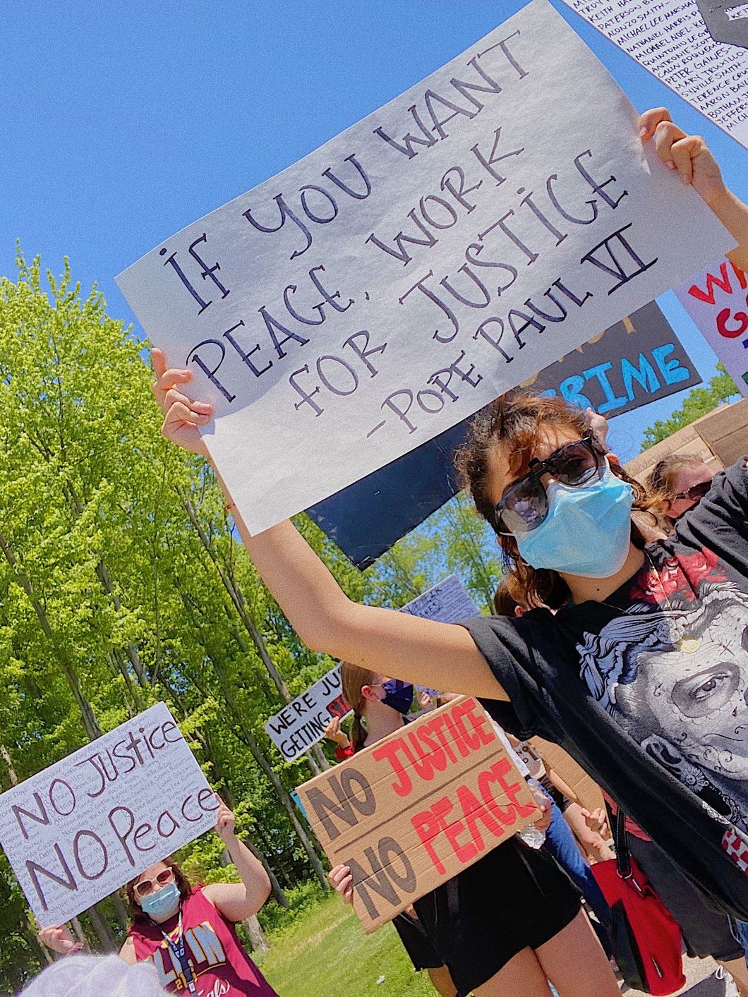 POC Can't Take A Break From Racism, That's Why Recognizing White Fragility Is So Important