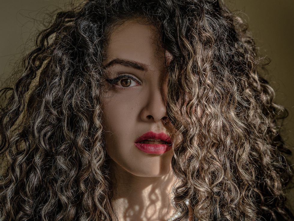 Manage Your Unruly Curls With This Curly Hair Routine