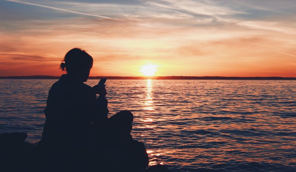 If He Doesn’t Text Back, Ditch Him Like The Two Week Old Cheesecake In Your Fridge