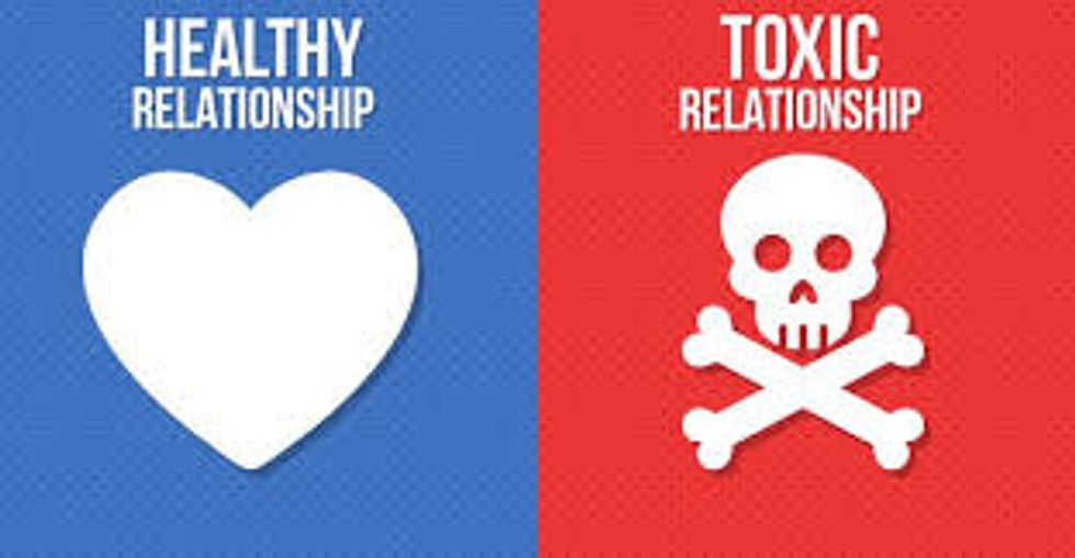 5 Signs That Your Relationship Or Situationship Is TOXIC