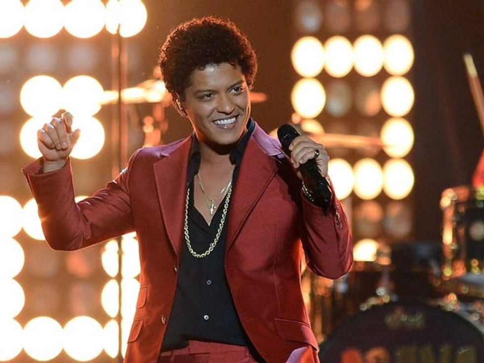 A Playlist From The iPod Of A Middle Schooler In 2013