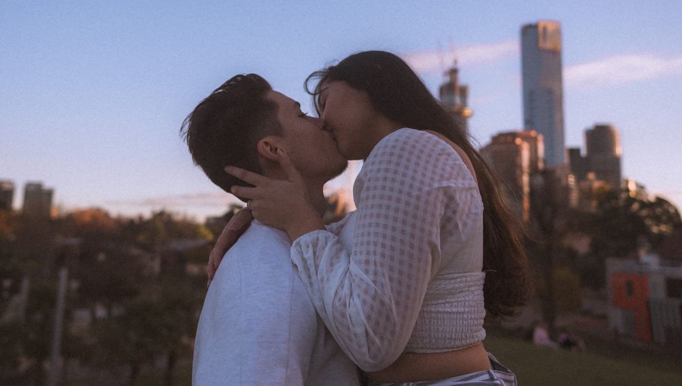 10 Awful Pick-Up Lines Tinder Guys Tried On Me That Prove Why We Can't Have Nice Things