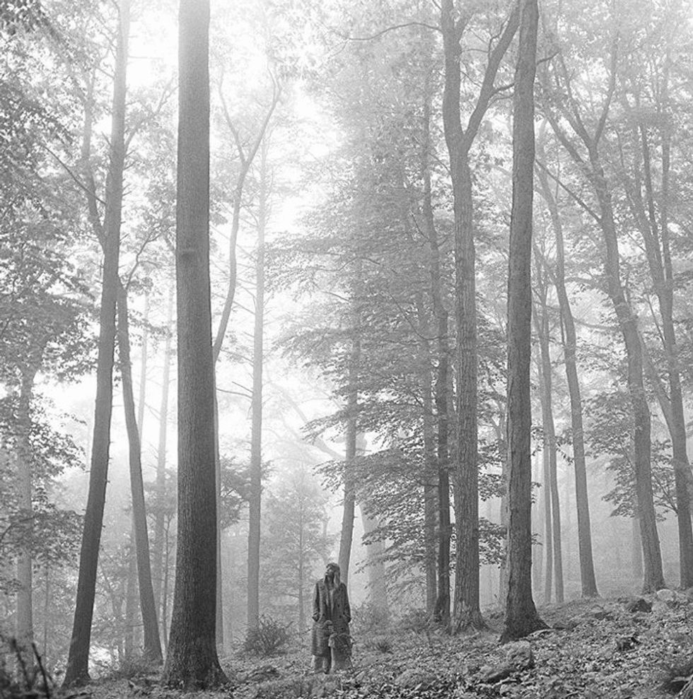 Taylor Swift Is Surprising Us With A Brand New Album And I Am Living