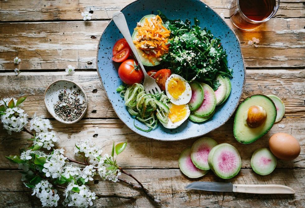These 4 Ingredients Transformed My Boring, Healthy Salads In To Satisfying Meals I Actually Love