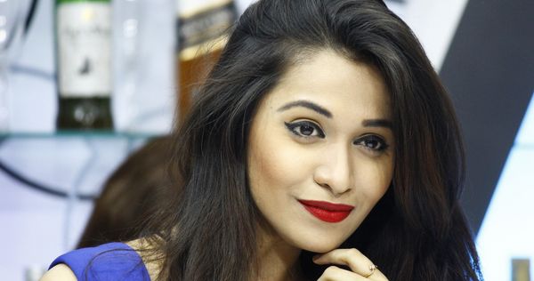 The Struggles Of Dating As A 20-Something, Moderate, Muslim, Pakistani-American Woman