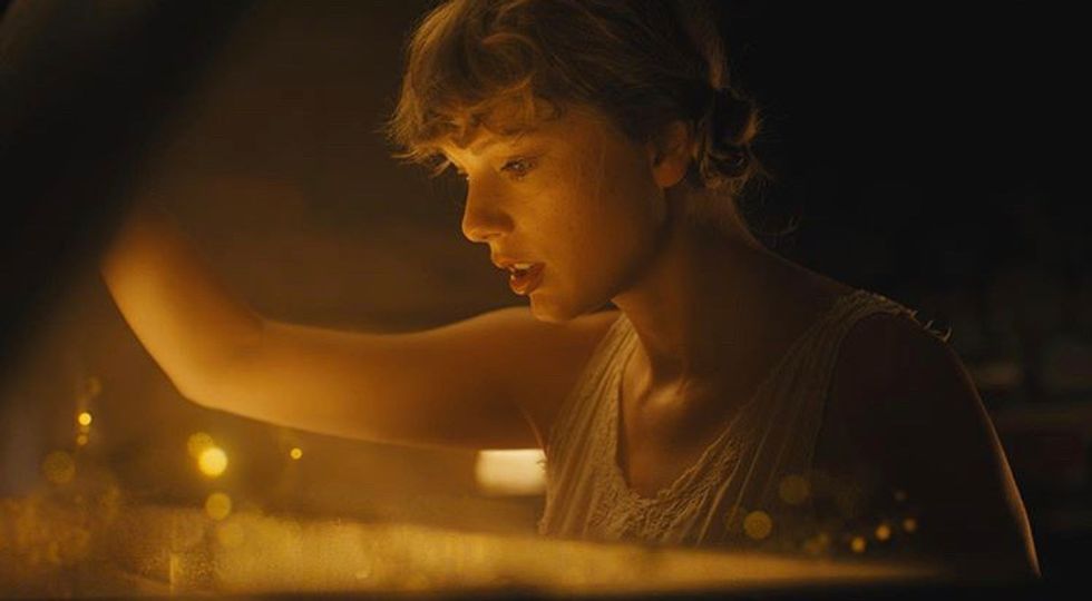 Caption-Worthy Lyrics From Each Song On Taylor Swift's "folklore" Album