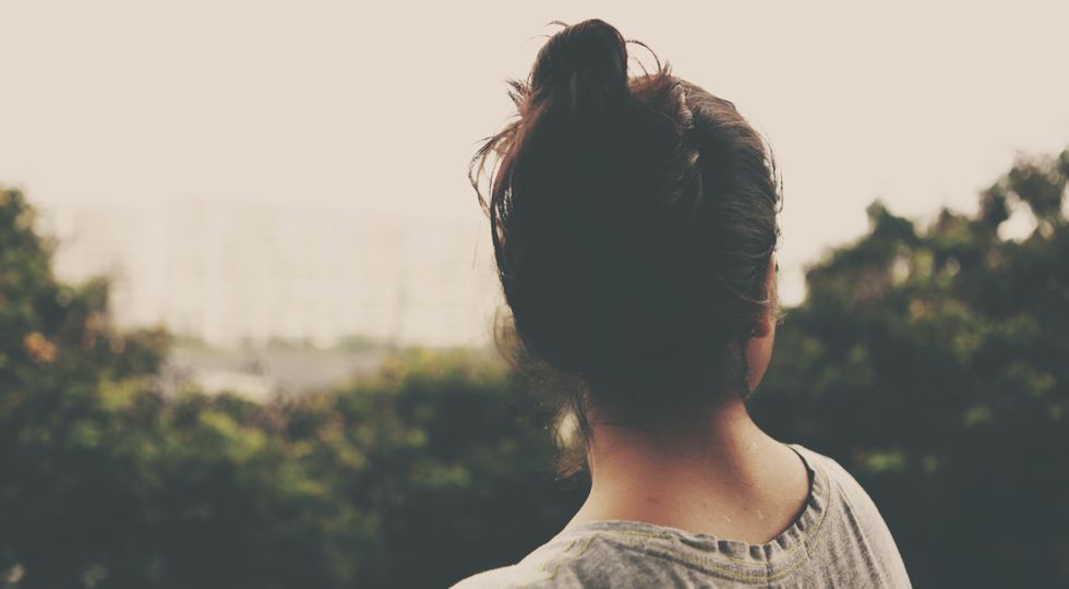 Ladies, He Saw Your Text And Is Now Ghosting You, It's Time To Delete His Number And Move On