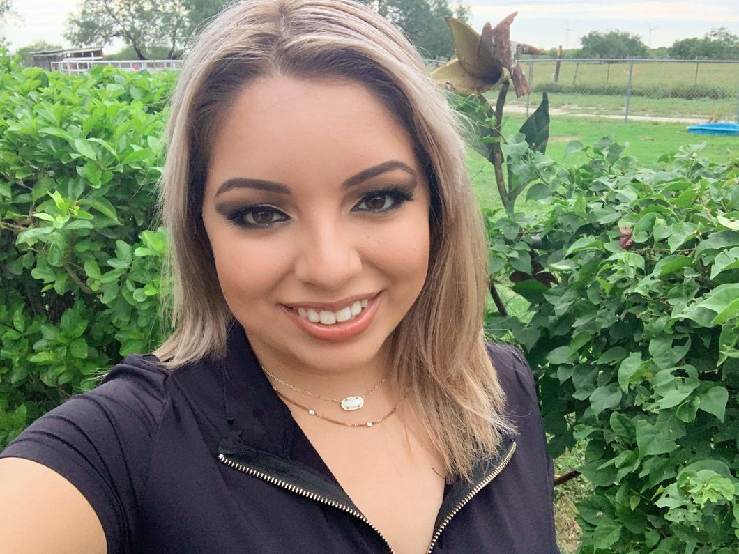 I Cut 6 Inches Off My Hair And Dyed It Blonde JUST Because I Wanted To — Not Because Of A Breakdown