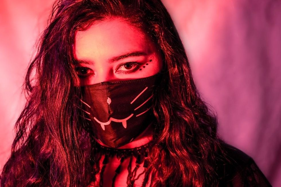 20 Ways To Celebrate Halloween Safely This Year So COVID Isn't The Scariest Thing On Our Minds