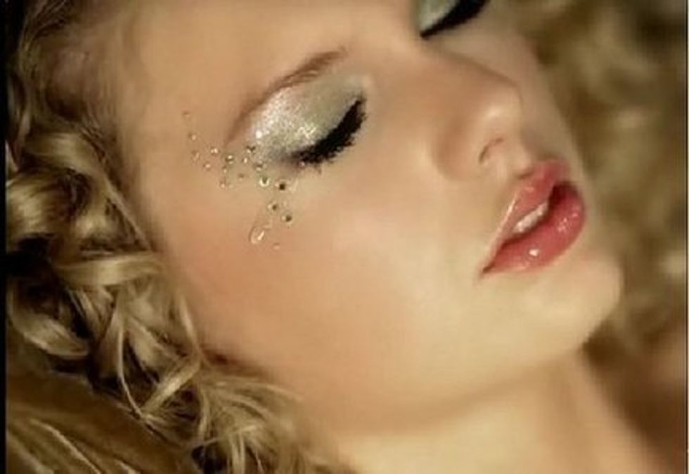 Which Taylor Swift Song Should You Cry To Based On Your Zodiac Sign