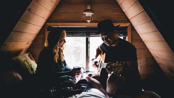 10 Things To Do For Your Partner To Make Them Feel Special, Based On Their Love Language