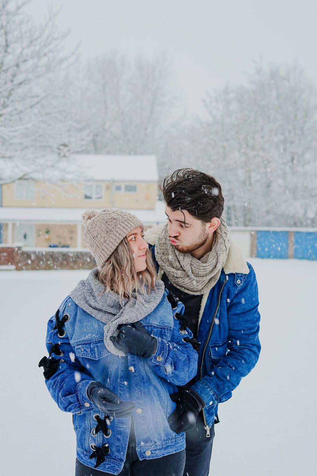 11 Winter Dates That Will Totally 'Sleigh' While Still Social Distancing