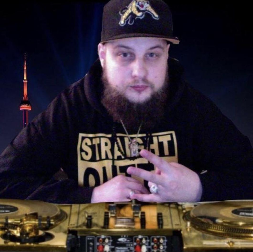 How DJ GEE Manage To Stand Out In The Music Industry