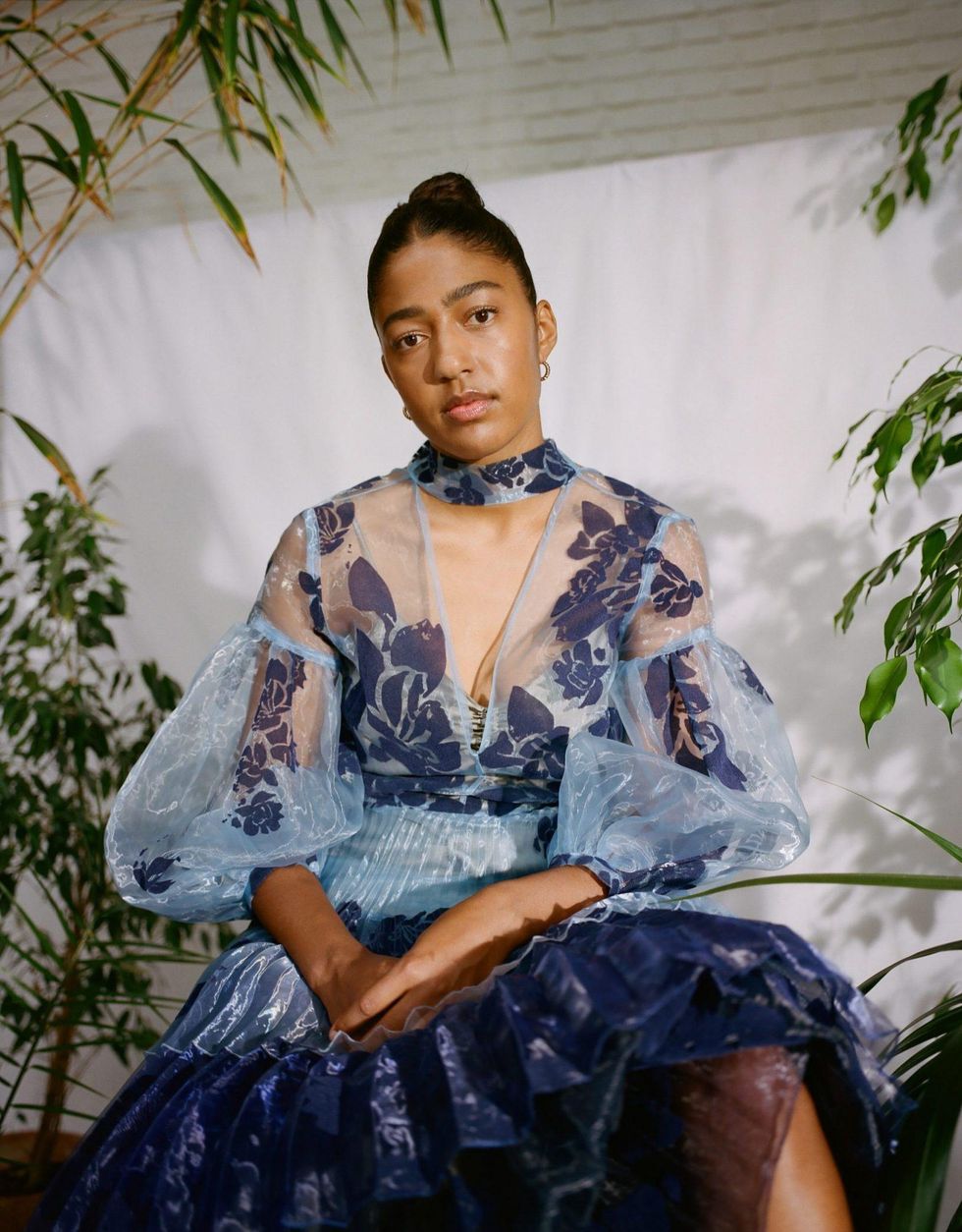 A Review of Girl Eats Sun by Hope Tala