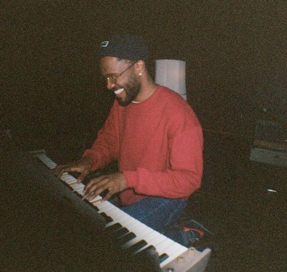 Rating Songs From Frank Ocean's 'Blonde' Album In Order