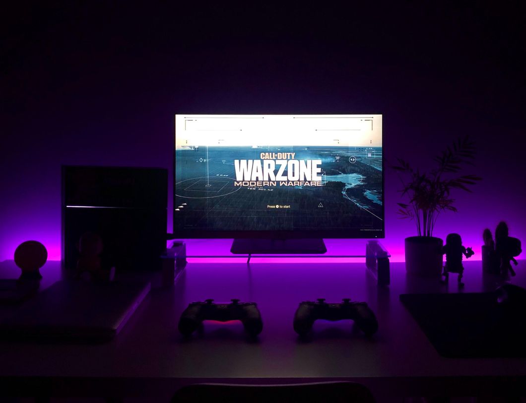 I Got Out Of My Video Game Comfort Zone And Played 'Warzone,' And I Don't Regret It