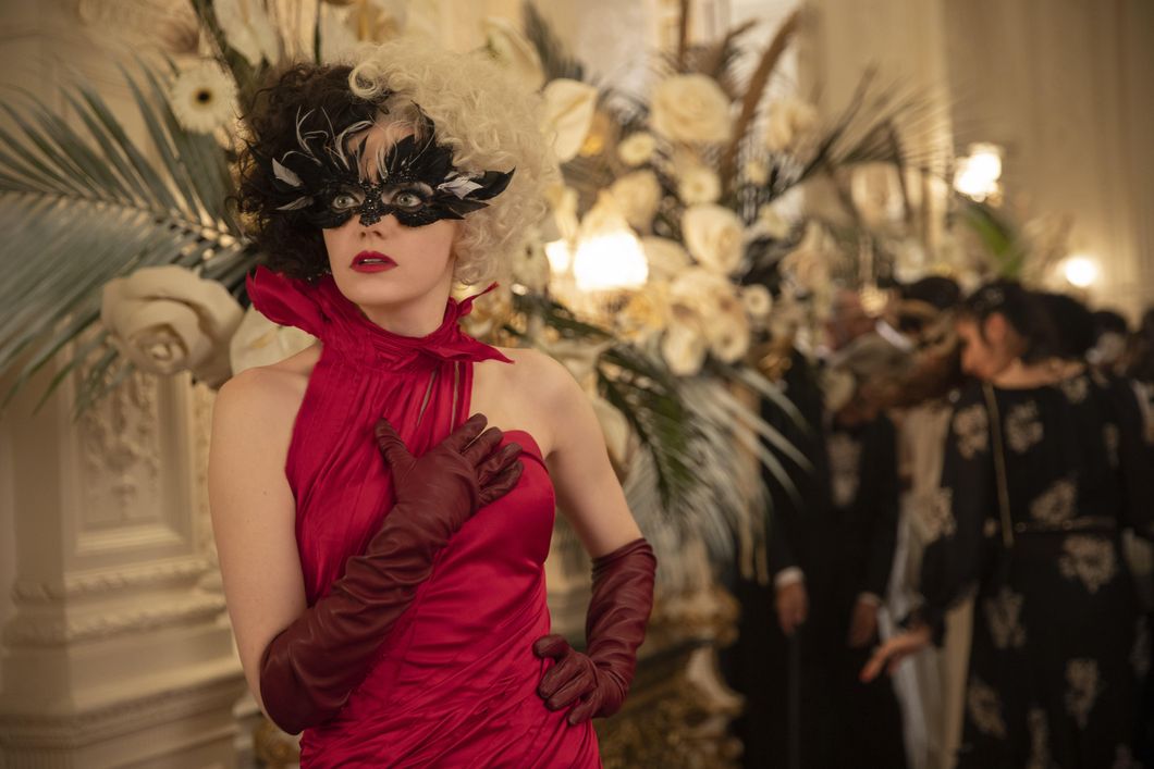 Emma Stone Becomes 'Cruella' In Unorganized, Fun Chaos