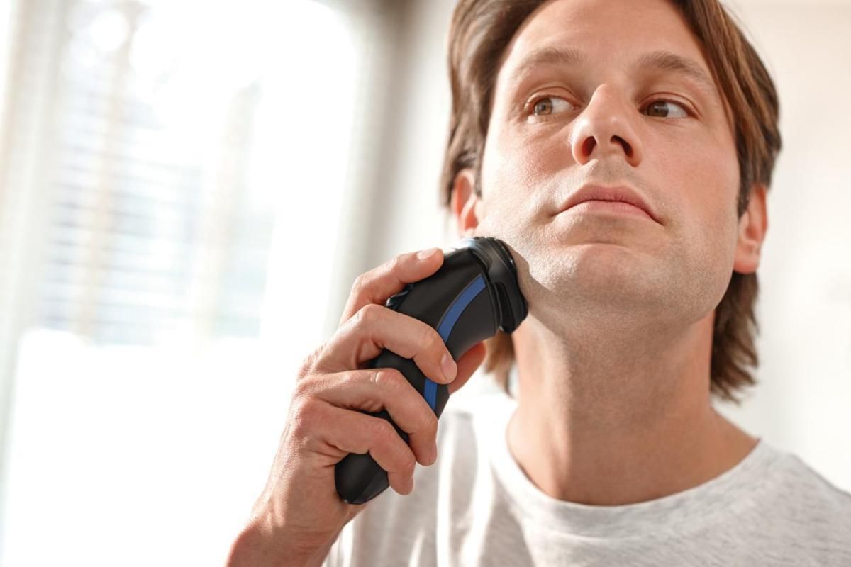 Best Electric Shaver For Elderly Men