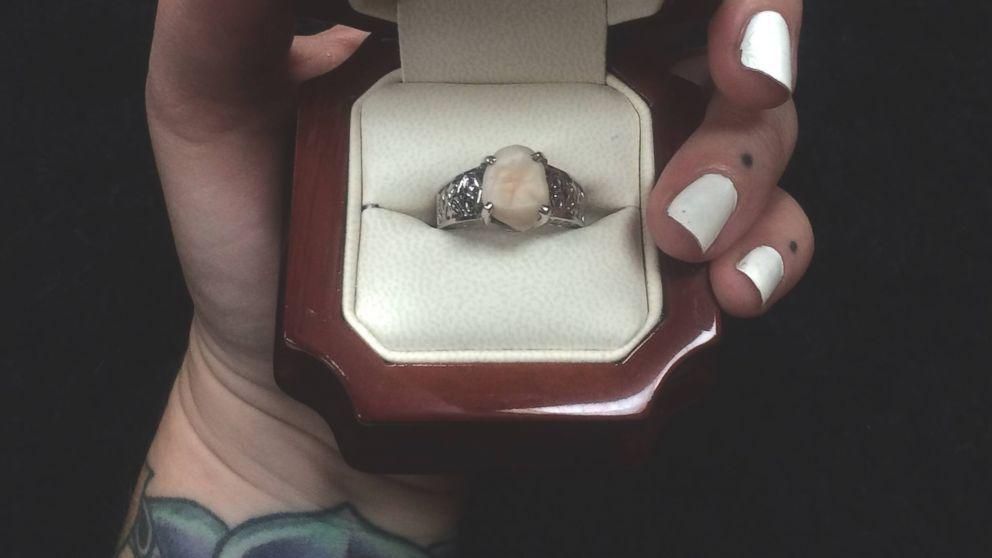 10 REASONS WHY YOU SHOULD TELL YOUR FIANCE HOW MUCH THE RING COST