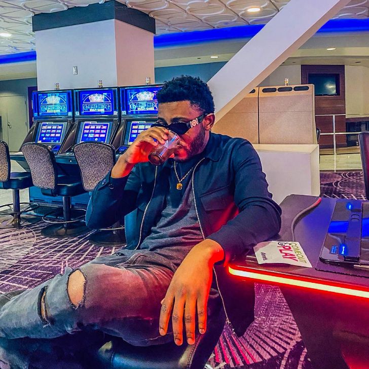 Meet Chris Floren an ARTIST ON THE RISE