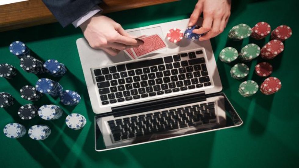 Benefits of Playing with Trusted and Reliable Online Casino
