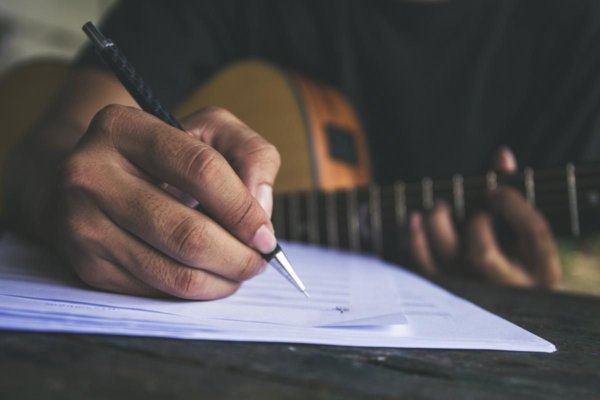 10 tips for writing lyrics